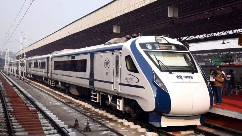 Train Last Coach Has X Mark Meaning Without X sign It Can Indicate Threat Why Mumbai Local Train and Vande Bharat Is Exception