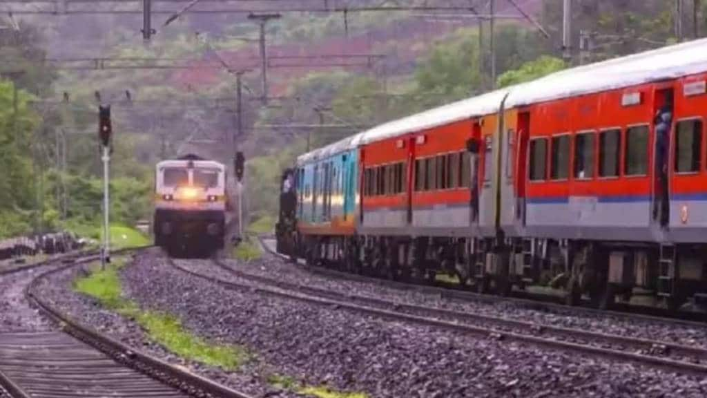 speed Pune Lonavla railway trains