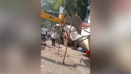 Action against hawkers Dombivli Phadke