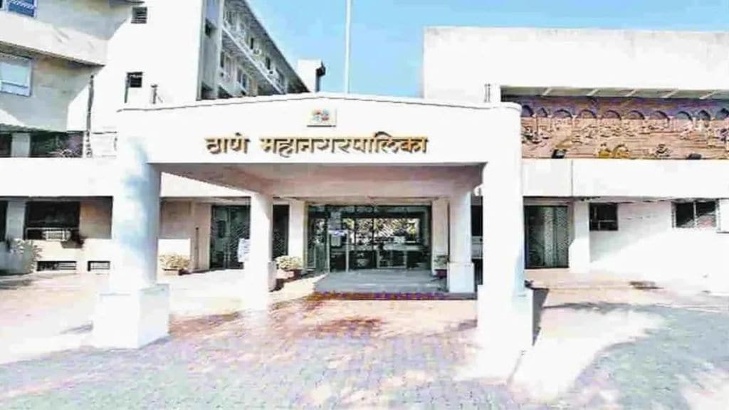 employee of Thane Municipal Corporation was punched