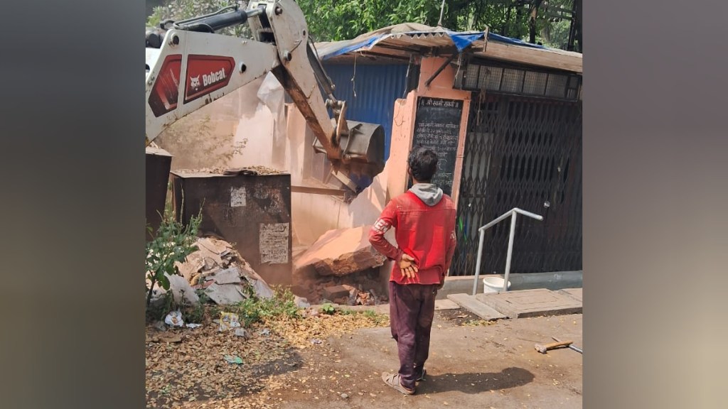 Transfer of land from Swami Samarth Math for road widening in Kalyan