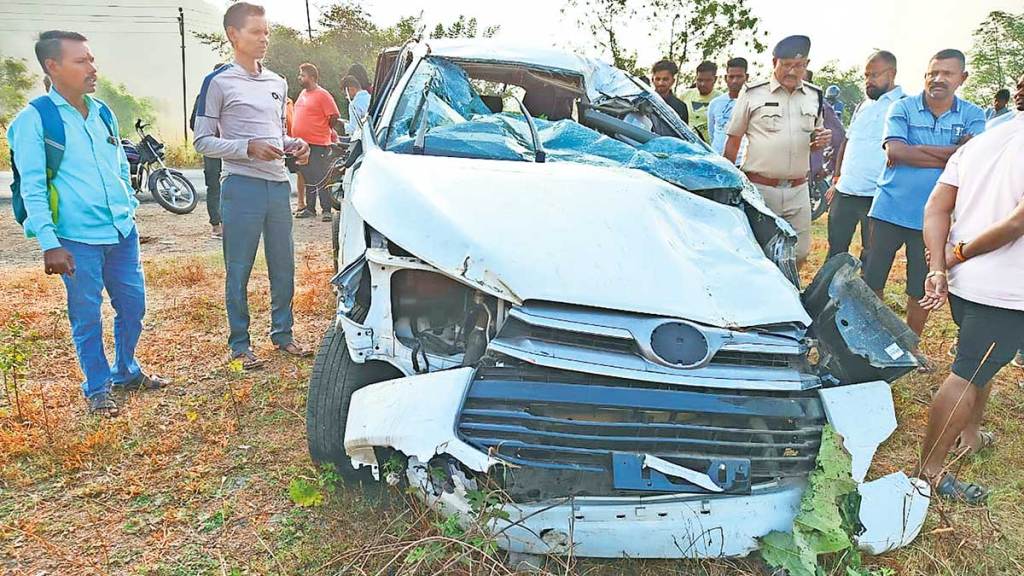 three dead on the spot as car falls on moving goods