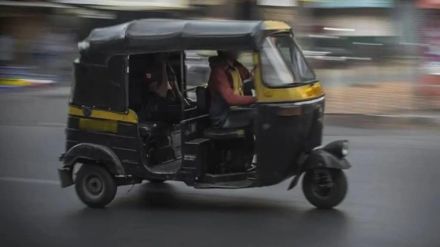 Rule-breaking competition among autorickshaw drivers in Home Minister devendra fadnavis city