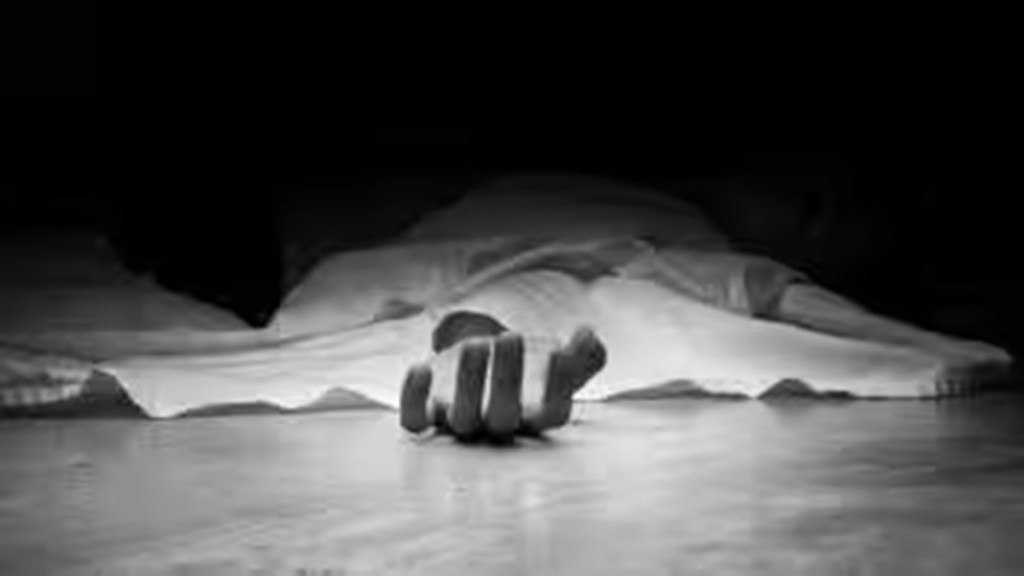 amravati wife commits suicide, dr panjabrao deshmukh medical college hospital, woman suicide in medical college hospital amravati