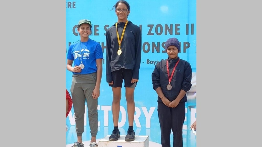 isha pujari won medal, isha pujari swimming competition, south region swimming competition isha pujari won medal