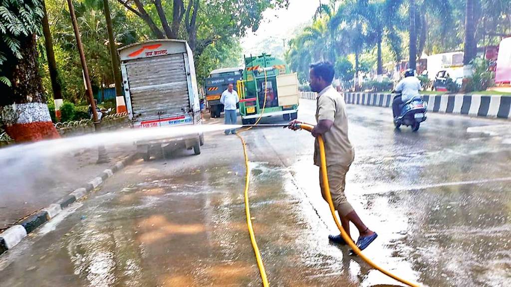 mumbai municipal administration decided to wash all mumbai major roads with water