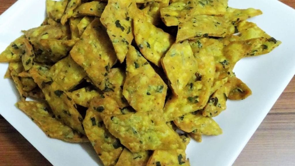 how to make methi shankarpali at home