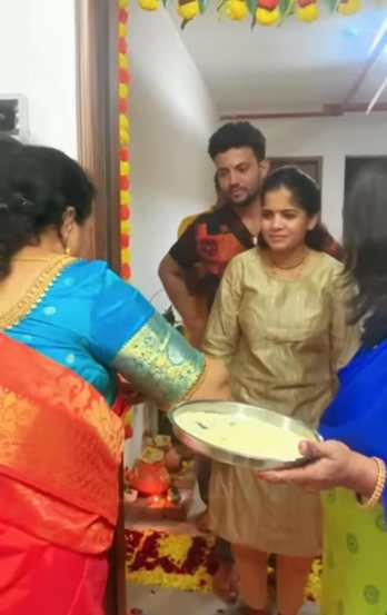 amruta deshmukh and prasad jawade performed wedding rituals