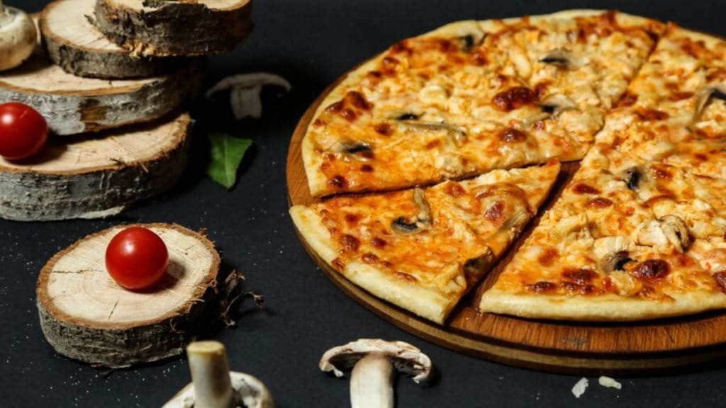 snake meat pizza in hong kong