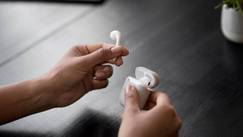 Noise Company Launches Indias first two in one EarPods with Airwave The feature will be special