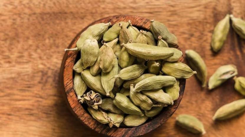 Cardamom Benefits Little Cardamom Will Keep You Fit In Winter Read These Amazing Benefits