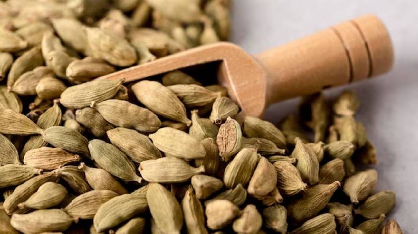 Cardamom Benefits Little Cardamom Will Keep You Fit In Winter Read These Amazing Benefits