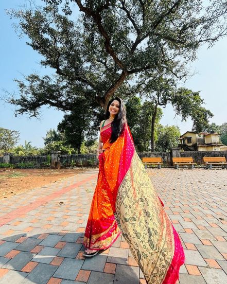 Pooja Sawant Bandhani Paithani Saree