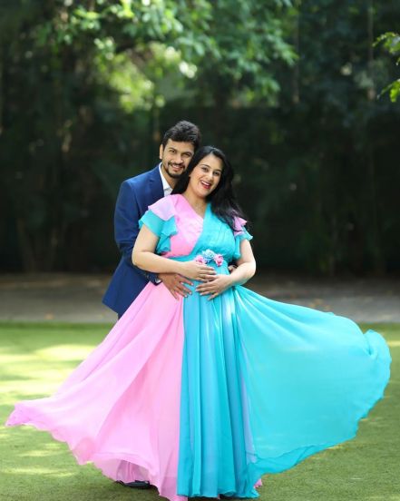 Sai Lokur Maternity Photoshoot