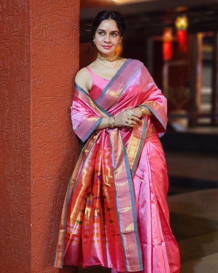 Sukhada Khandkekar Pink Paithani Saree