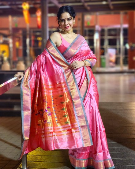 Sukhada Khandkekar Pink Paithani Saree