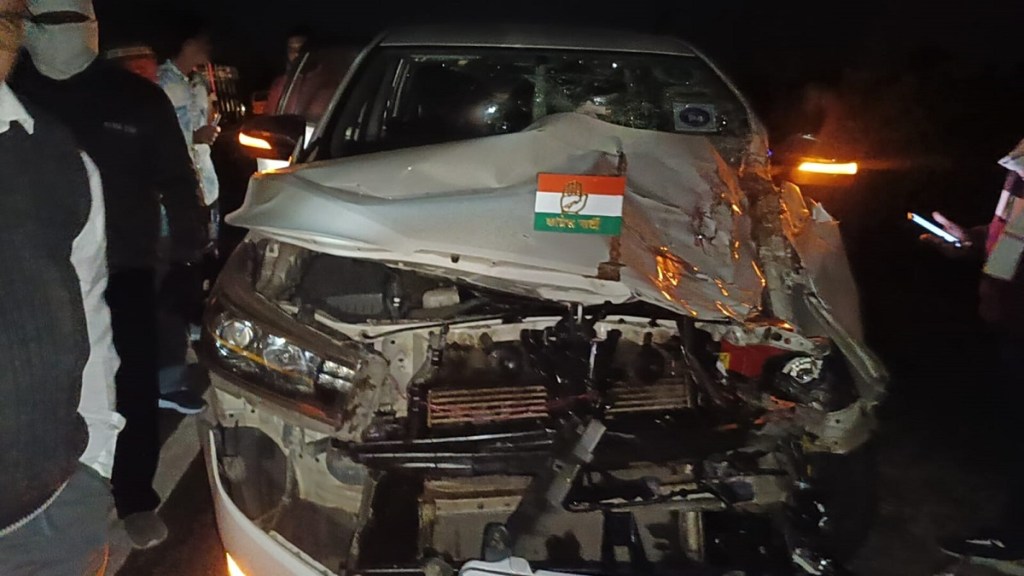 Balwant Wankhade vehicle hit tractor