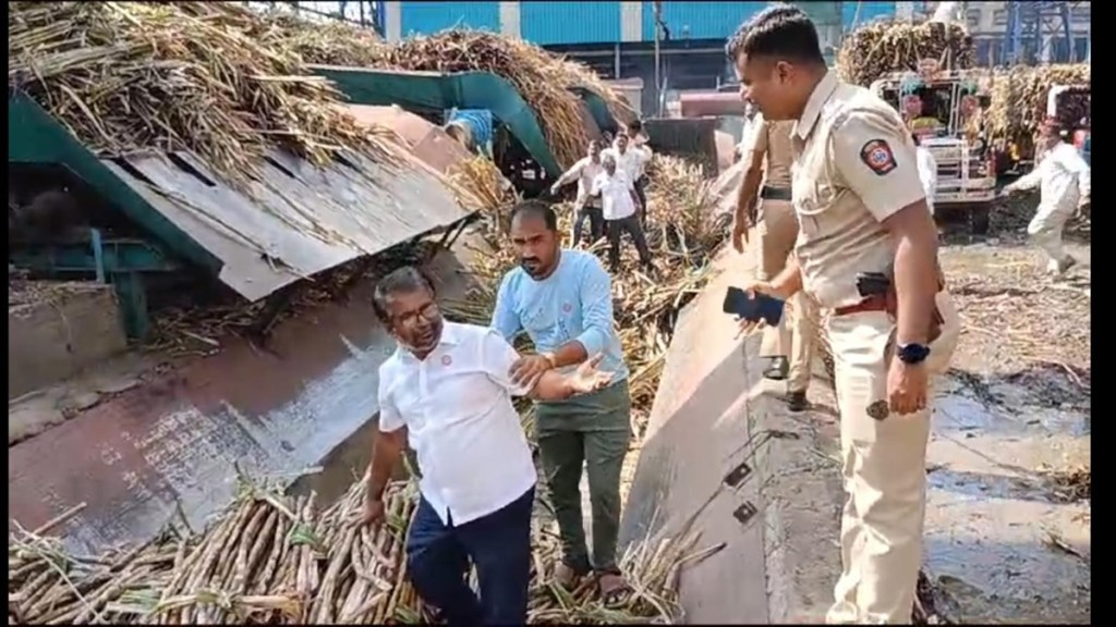 sangli swabhimani shetkari sanghtana protest, rajarambapu sugar factory,