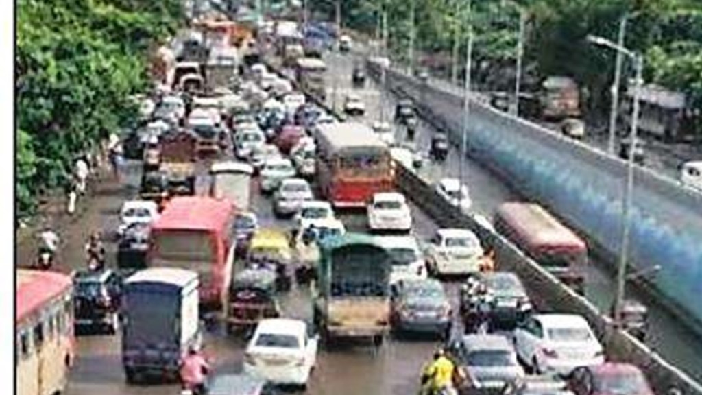 navi mumbai traffic jam news in marathi, thane belapur road traffic jam