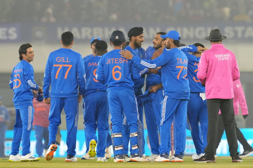 Find out the difference between the salaries of Indian and Afghanistan cricketers 