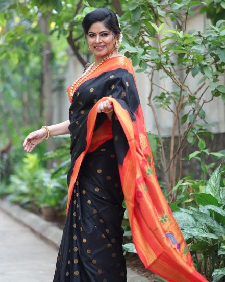 Makar Sankranti 2024 Black Saree Look