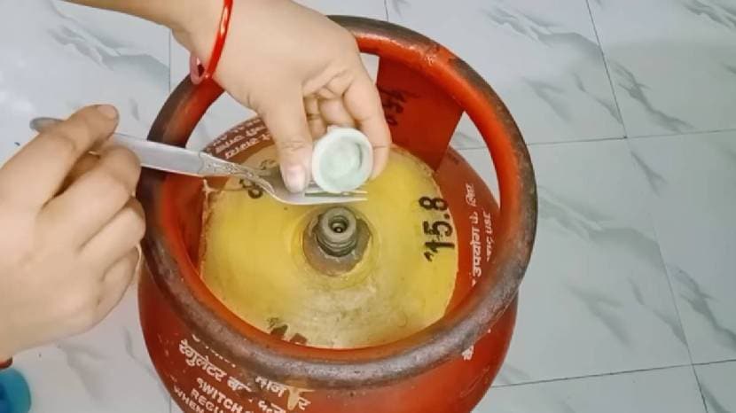 How To Check Gas Cylinder Leakage In Marathi