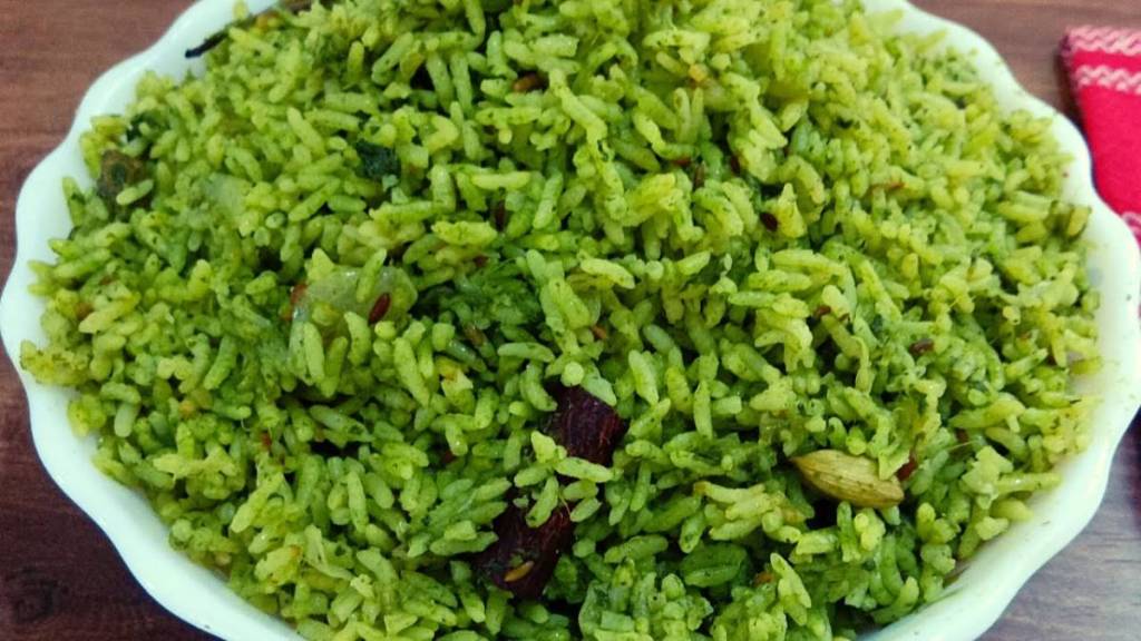 How to make home made healthy and tasty spinach green peas rice or palak matar pulao note the recipe