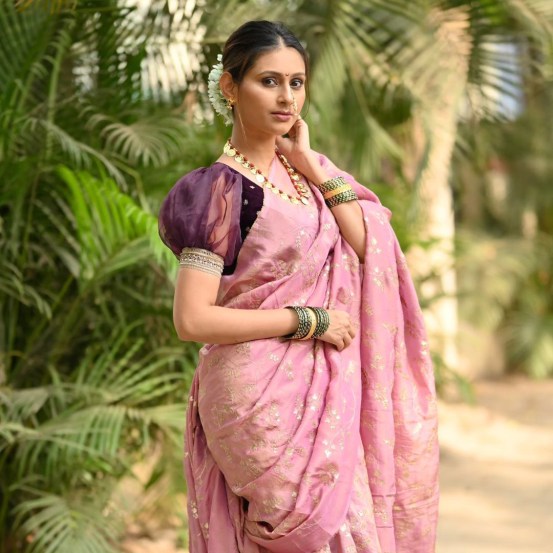 Reshma Shinde Pink Nauvari Saree