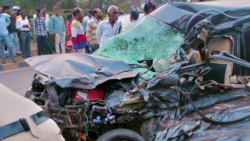 Son and Mother died accident car and truck near 8 Mile chowk nagpur