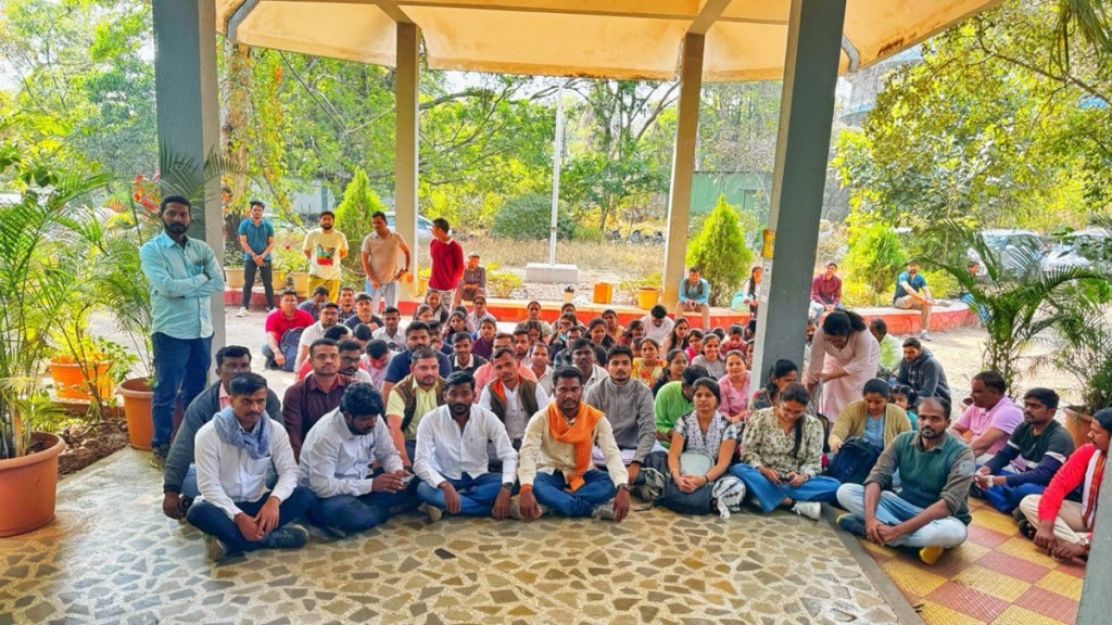 kolhapur sarathi, research students protest, sarathi protest for fellowship, sarathi cancellation of cet exam,