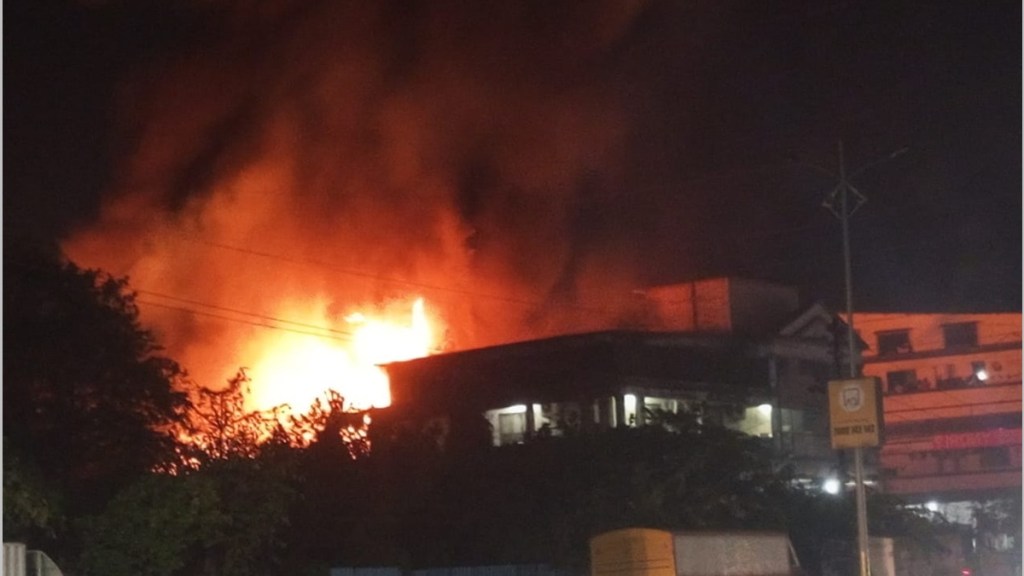 vasai fire breaks out news in marathi, vasai eco recycle factory fire news in marathi