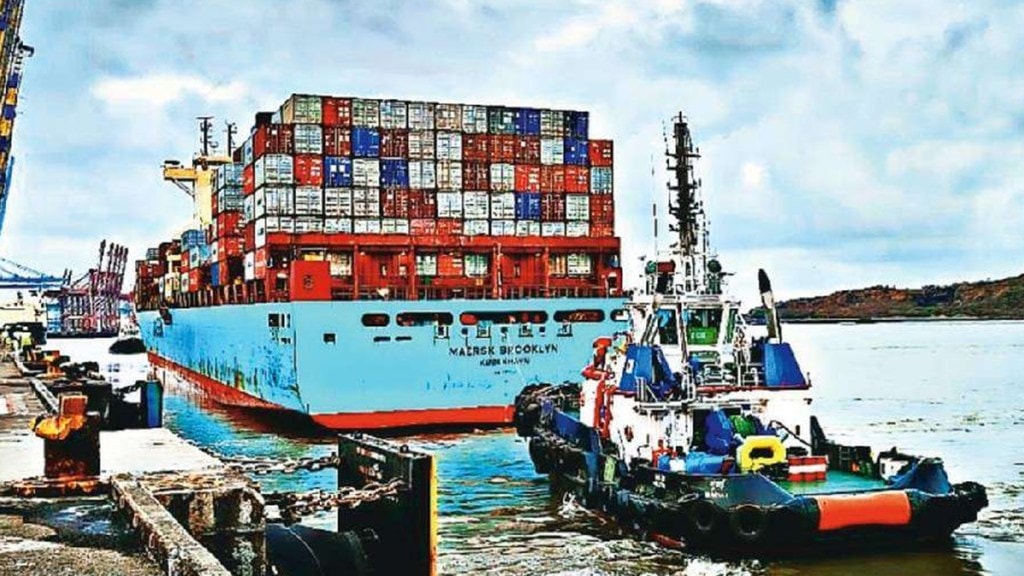 uran 8 transport ships, jnpt port affected due to maratha reservation protest,