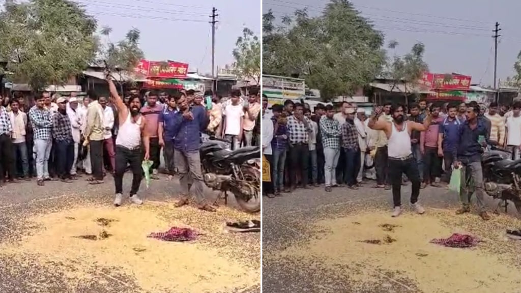 Carrying a Koyta a gun-like weapon the farmer expressed anger low price soybeans buldhana