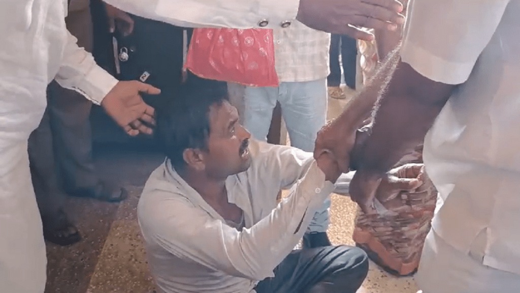 Attempt of self immolation farmer Khamgaon