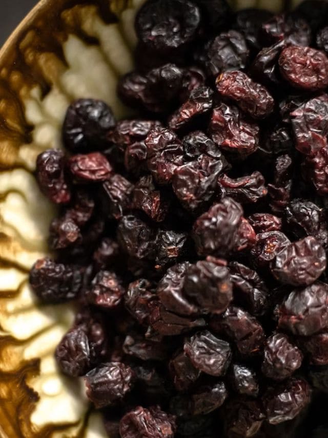 Health Benefits of soaked Raisins health tips Marathi News