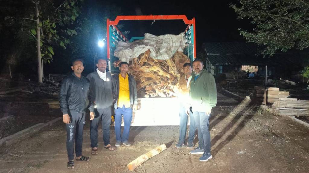 smuggling, timber, Jalgaon district