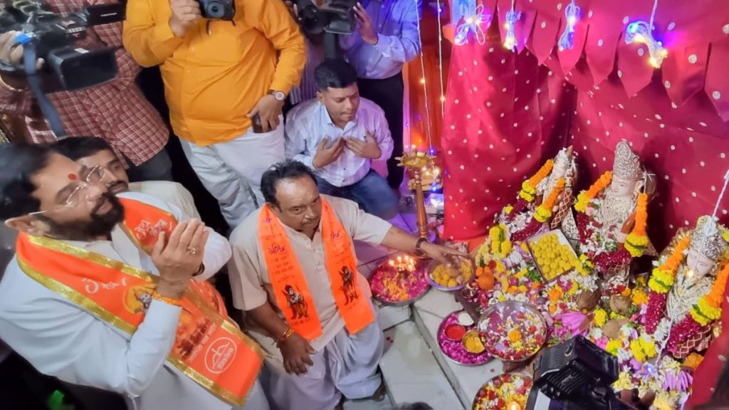 Chief Minister Eknath Shinde performed Maha Aarti in Kopineshwar temple in Thane