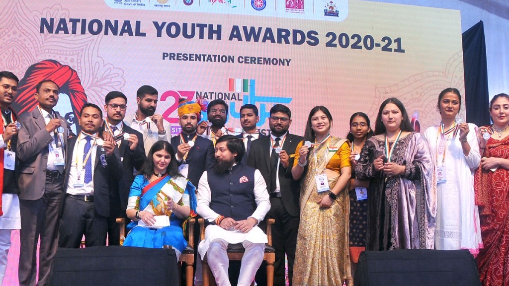 national youth festival maharashtra won three awards Ministry of Youth Affairs And Sports nashik india