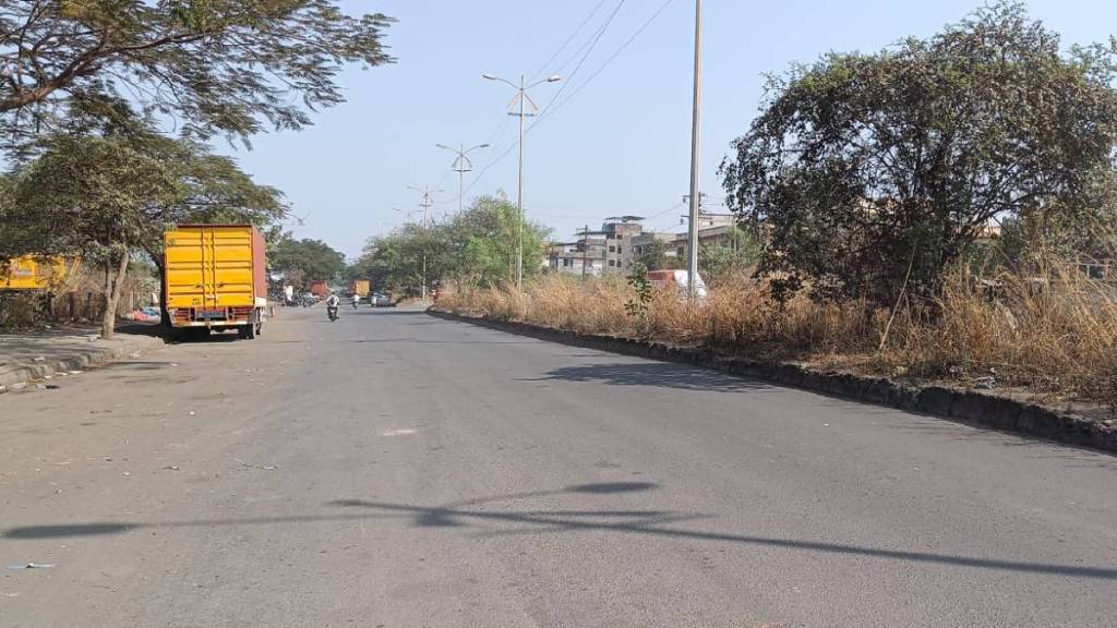 JNPT, Uran, Panvel, friday, people enjoying, traffic free road travel, Navi Mumbai city, prime minister narendra modi tour, heavy vehicles, mumbai goa highway