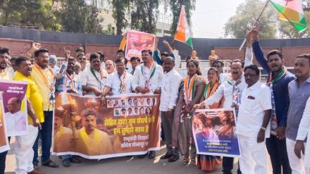 ncp sharad pawar group protests in solapur in support of rohit pawar