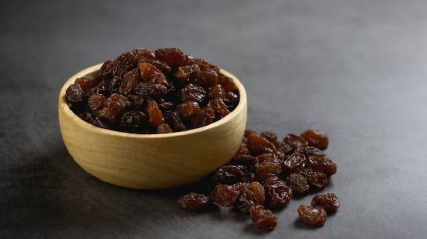 why should eat Soaked Raisins