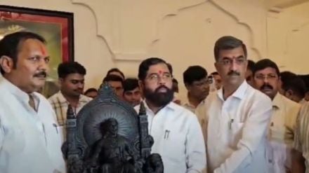 CM Eknath Shinde came to Satara and wished Udayanraje on his birthday