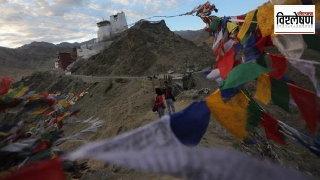 Why did the Ladakhi people come to the streets? What exactly is their demand regarding Gilgit-Baltistan?