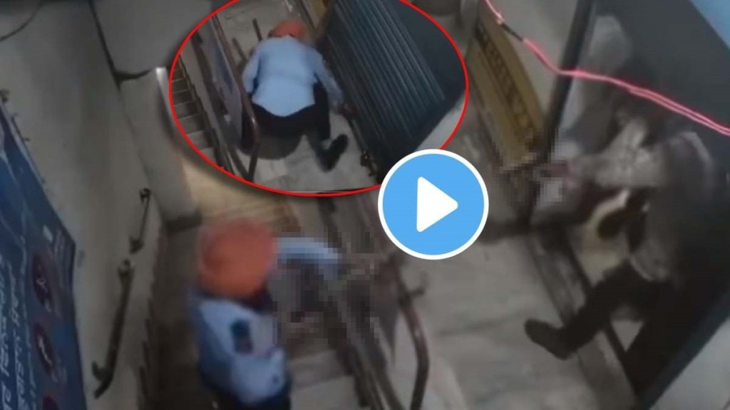 the robbers failed in front of sardar ji security guard bravery people are praising after watching the video