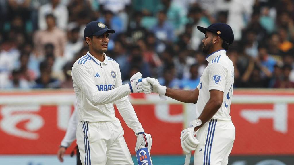 India has set a target of 398 runs against England in 2nd Test Match