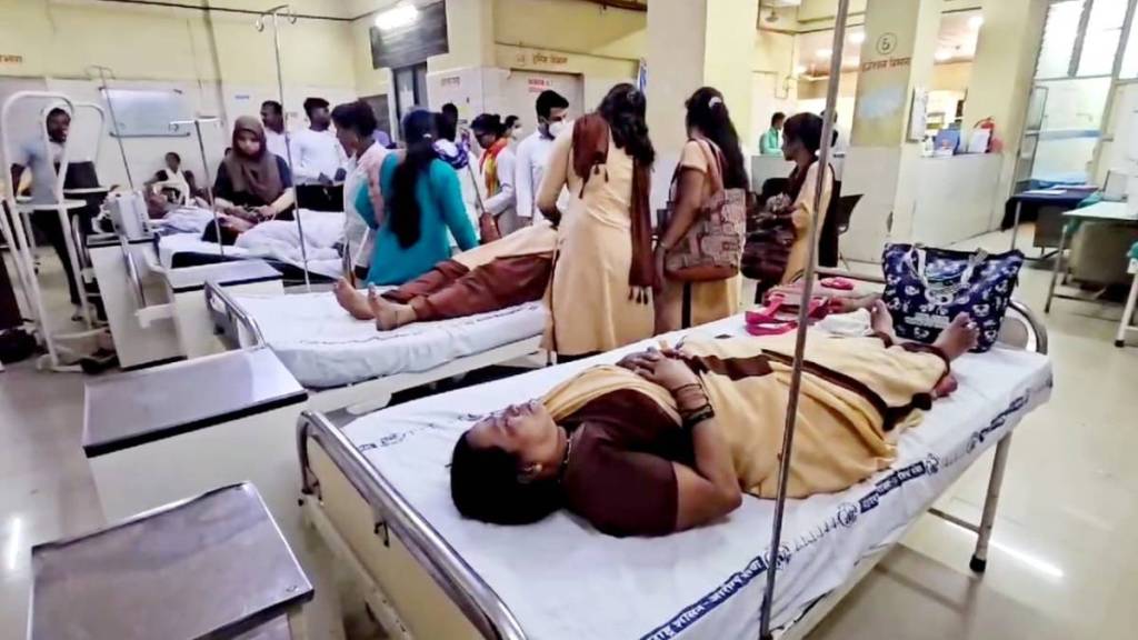 25 to 30 asha workers suffered heatstroke during march at bhiwandi