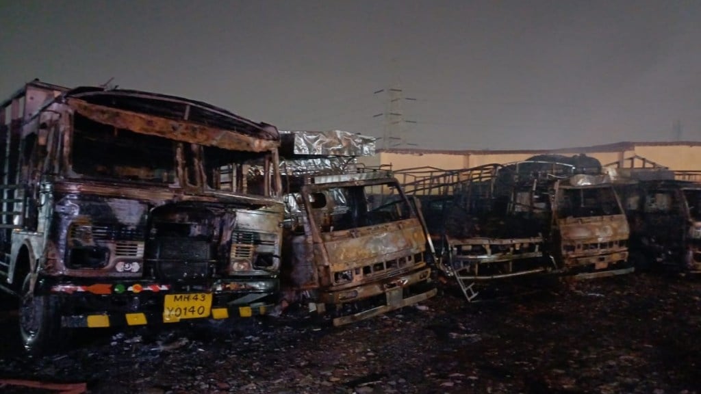 vasai, nala sopara, 6 loading vehicles burnt,