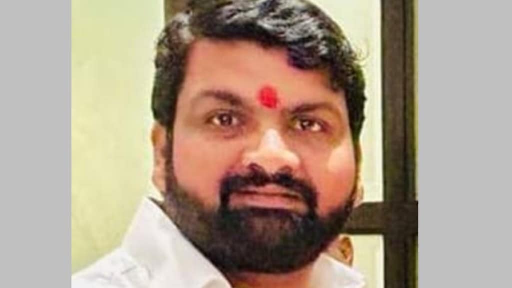 solapur, eknath shinde shivsena, shivsena district president fraud marathi news