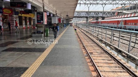 indian railway platform ticket duration validity know how long you can stay on railway station premises after buying platform ticket