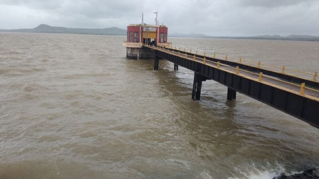 water stock of dam in Nashik district is half